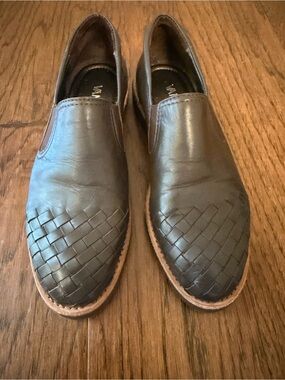 Vaneli Jacey Basket Weave Dark Brown Leather Slip-On Woven Loafers Size 6M